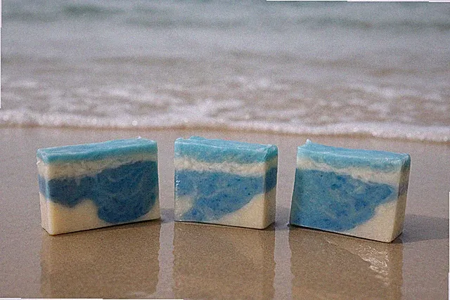 Seabound 102G Rich Creamy Lather Fresh Aquatic Scent